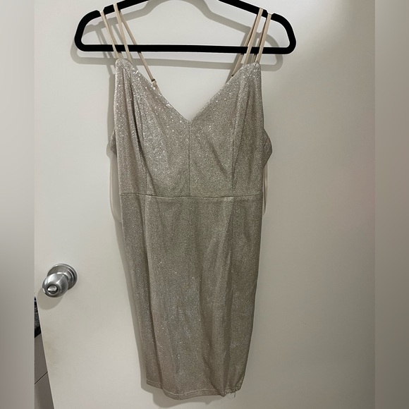 Aakaa glits and glam dress - Picture 1 of 9